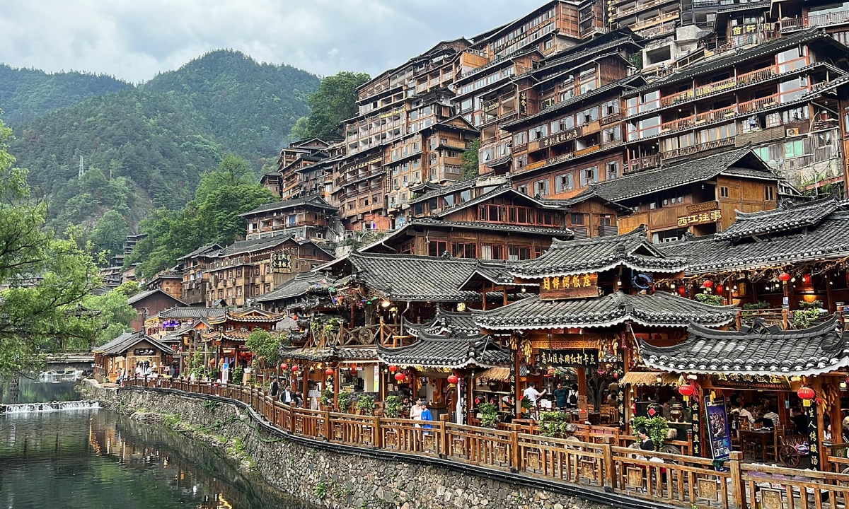 QUÝ DƯƠNG – AN THUẬN TÂY GIANG THIÊN HỘ MIÊU TRẠI - THẬP BÁT TRẠI